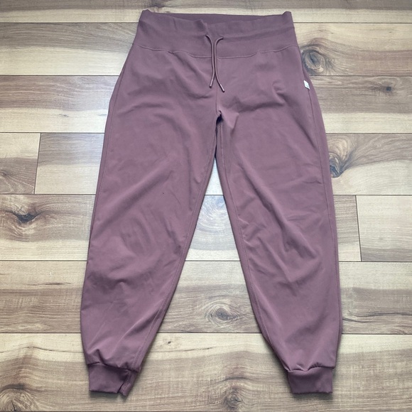 Vuori Daily Jogger Pants - Picture 2 of 6